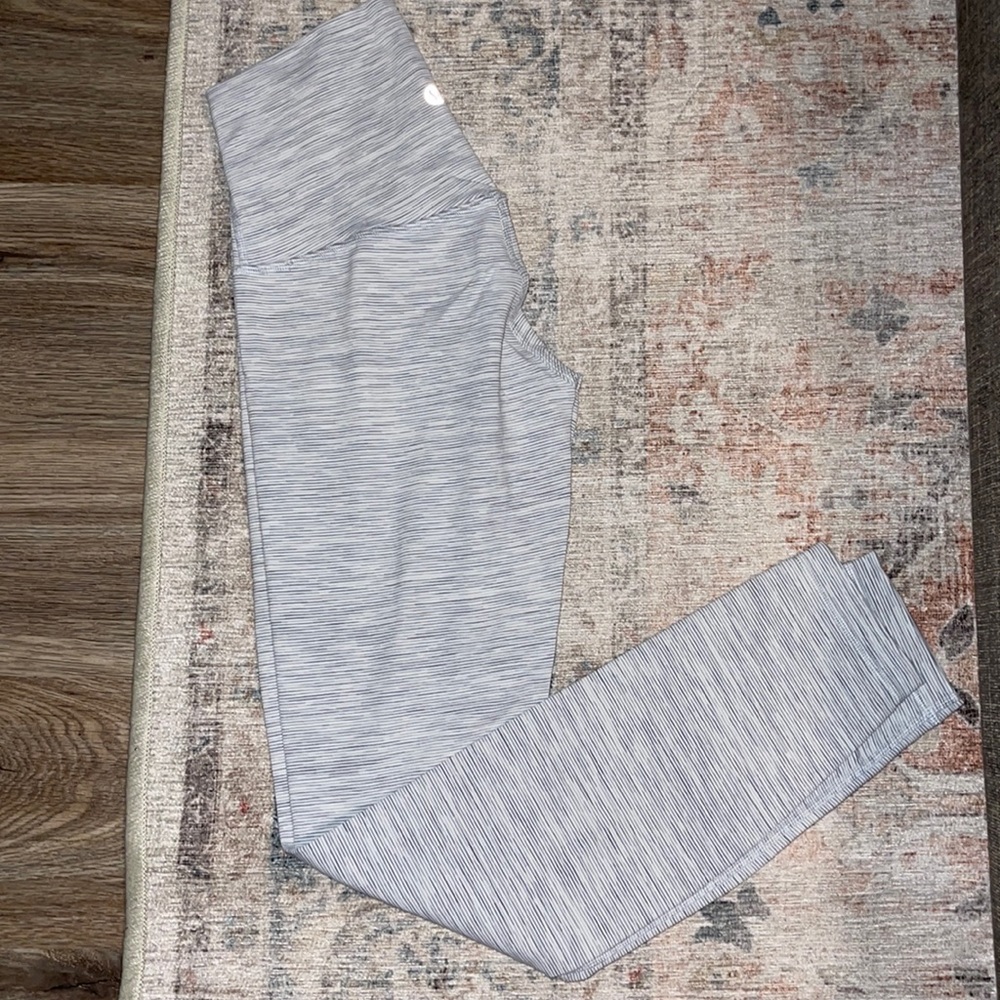 Lululemon 25 in align